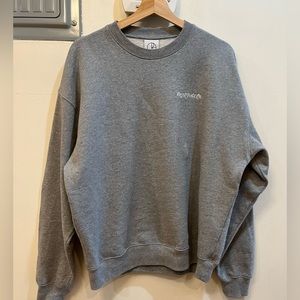 Polar Skate Surf Logo Crewneck Sweatshirt
(heather grey）Only worn a few times.